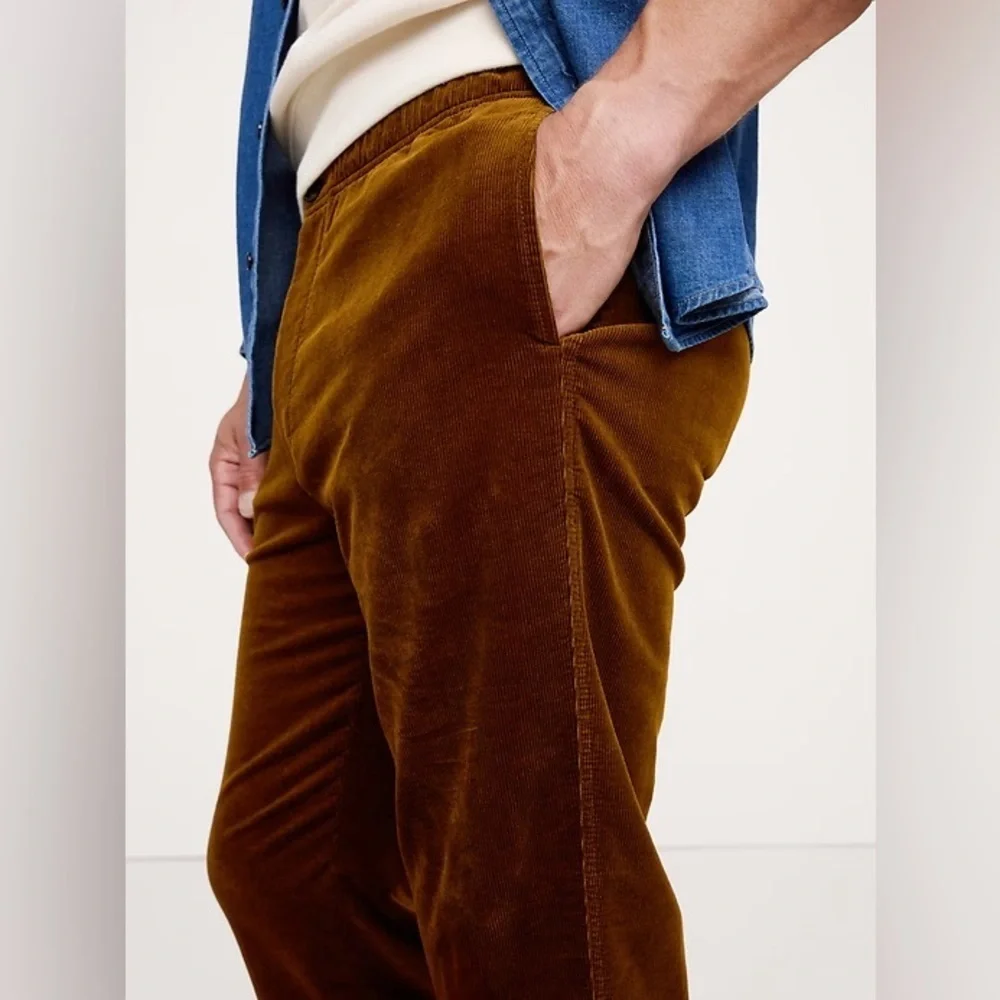 NWT! Banana Republic Rust Brown Straight Stretch-Corduroy Pull-On Pant - Medium🩷